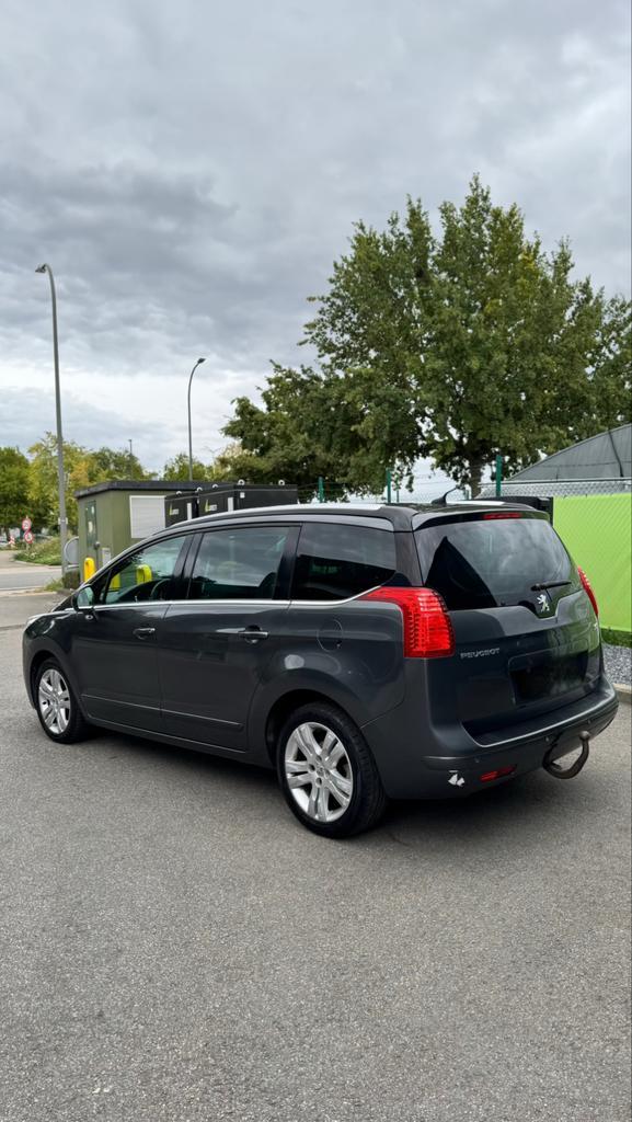Peugeot 5008 2.0 HDi | Automaat | Trekhaak l Pano l Head up, Auto's, Peugeot, Bedrijf, Bluetooth, Diesel, Euro 5, Monovolume, 5 deurs