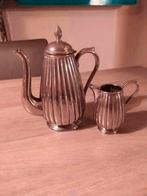 Verzilverde koffiepot en melkkannetje, Antiek en Kunst, Ophalen of Verzenden