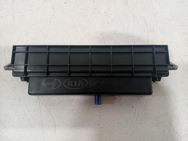ANTENNE VERSTERKER Hyundai Bayon (01-2021/-) (96240Q0000), Auto-onderdelen, Overige Auto-onderdelen, Hyundai, Gebruikt