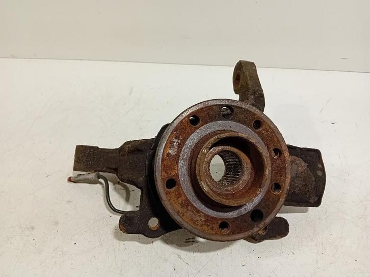 WIELNAAF LINKS VOOR Opel Zafira (M75) (01-2005/04-2015), Auto-onderdelen, Remmen en Aandrijving, Opel, Gebruikt