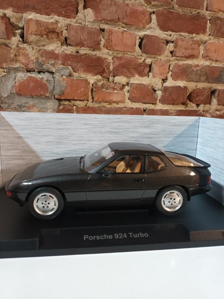 Porsche 924, échelle 1,18, Hobby & Loisirs créatifs, Voitures miniatures | 1:18, Enlèvement ou Envoi