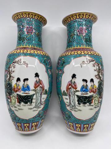 Koppel authentieke Chinese vazen in porselein met stempel, Ophalen of Verzenden