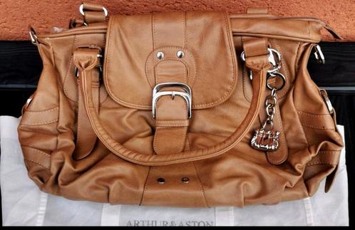 Nieuw Stijlvolle Arthur & Aston handtas, Handtassen en Accessoires, Tassen | Damestassen, Nieuw, Handtas, Bruin, Ophalen of Verzenden
