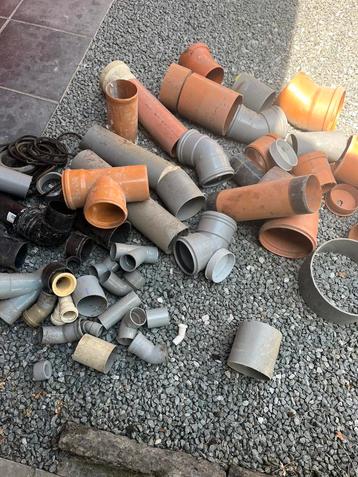Sanitaire koppelingen en rubbers beschikbaar voor biedingen