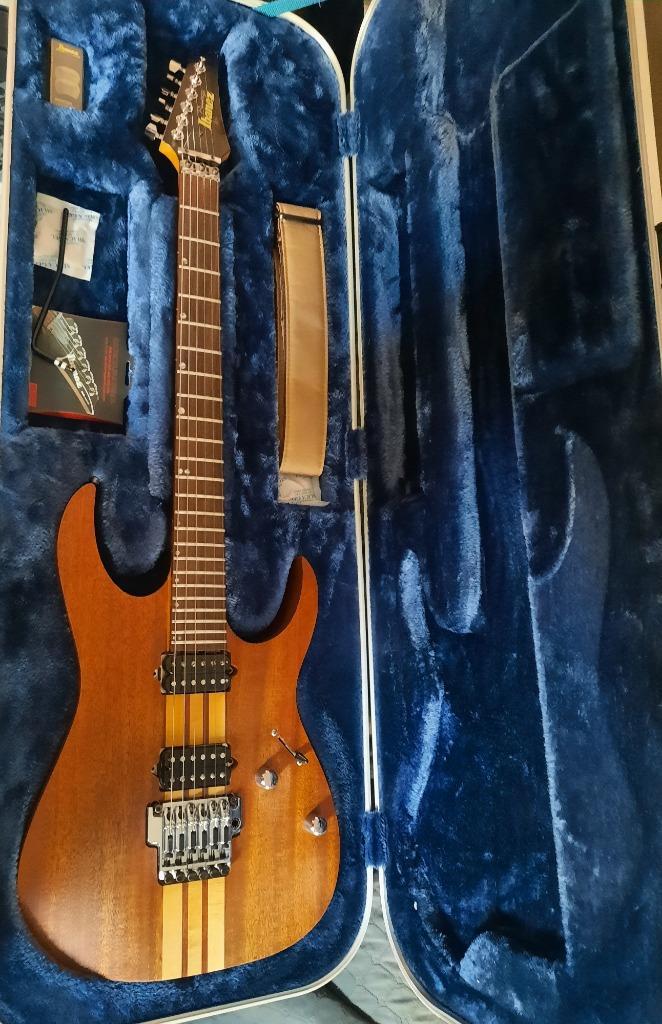 ibanez rgt 2020 prestige 2003 + case, Musique & Instruments, Instruments à corde | Guitares | Électriques, Comme neuf, Solid body