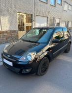 Ford Fiesta 1.4 TDCi •Prête à immatriculer•, 1399 cm³, 5 places, Noir, Tissu