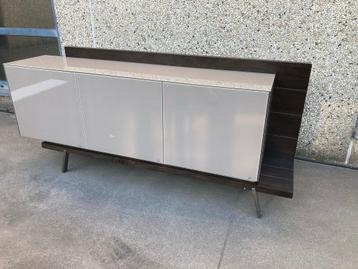 Modern design TV meubel / Dressoir beschikbaar voor biedingen