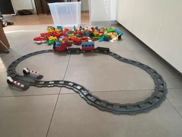 Duplo lego elektronische train beschikbaar voor biedingen
