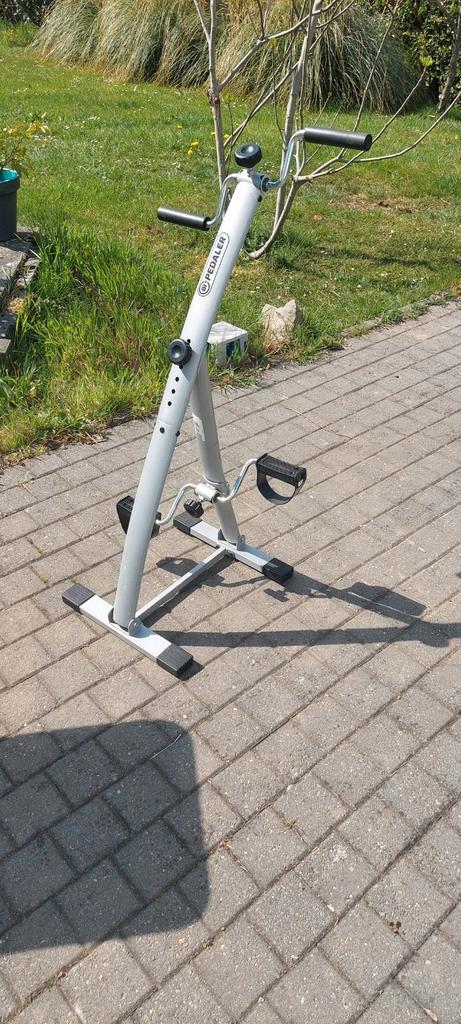 Velo d appartement pour les bras et les / livraison possible, Sport en Fitness, Fitnessapparatuur, Zo goed als nieuw, Armen, Benen