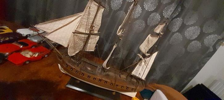 Maquette navire de guerre frégate l Hermione, Hobby & Loisirs créatifs, Modélisme | Bateaux & Navires, Enlèvement