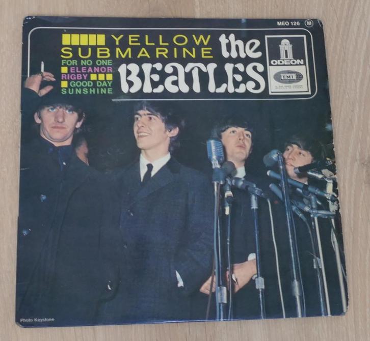 7" EP -  The Beatles ‎– Yellow Submarine, CD & DVD, Vinyles Singles, Utilisé, EP, Rock et Metal, 7 pouces, Enlèvement ou Envoi