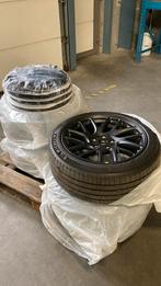 Jantes Tesla 3 d'origine avec pneus, Pneu(s), 235 mm, 18 pouces, Véhicule de tourisme