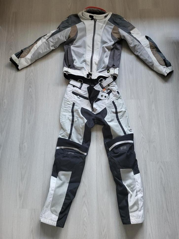 Richa motor kledij stormwind sand, Motoren, Kleding | Motorkleding, Ophalen