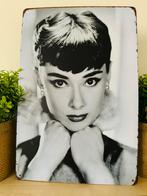 Plaque murale en métal Audrey Hepburn, Collections, Musique, Artistes & Célébrités, Affiche, Œuvre d'art ou Peinture, Enlèvement ou Envoi