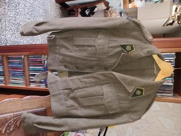 Uniforme militaire Éclaireurs belges 1960 beschikbaar voor biedingen