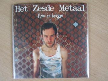 HET ZESDE METAAL : LIVE IN BRUGGE - CD + HANDTEKENING! beschikbaar voor biedingen