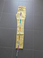 lichtgele broek maat L, Kleding | Dames, Broeken en Pantalons, Ophalen of Verzenden, Gedragen, Geel