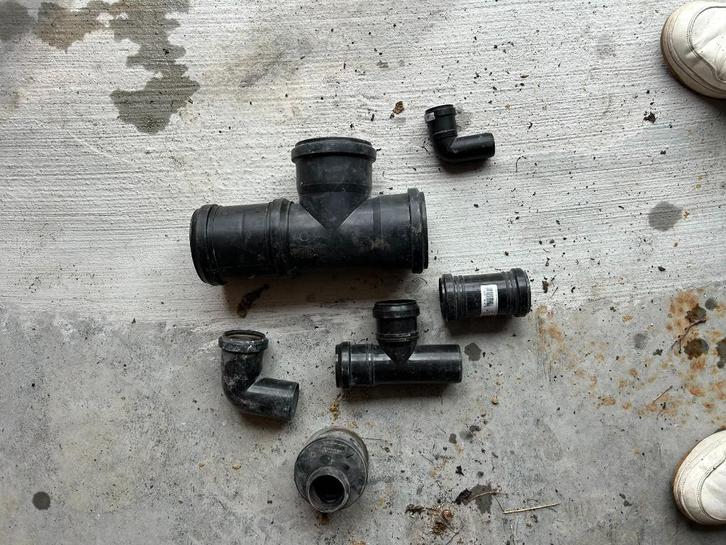 bochten en toebehoren afvoer, Doe-het-zelf en Bouw, Buizen en Afvoer, Zo goed als nieuw, Afvoer, PVC, Ophalen of Verzenden