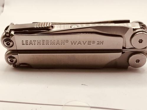 Special Leatherman 2H  2 Hands WAVE Silver Multitool 16 used, Caravans en Kamperen, Kampeergereedschap, Gebruikt, Ophalen of Verzenden
