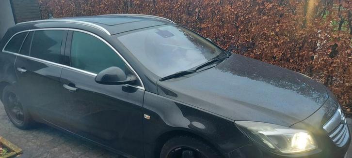Opel insignia 2.0cdti, Auto's, Opel, Particulier, Insignia, Trekhaak, Diesel, Euro 5, Break, 5 deurs, Handgeschakeld, Zwart, Zwart