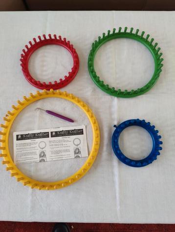 Breiringen Knifty Knitter  beschikbaar voor biedingen