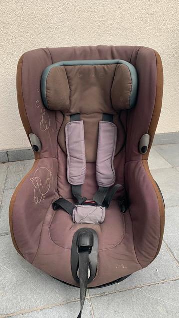 Siège auto pivotant Bébé confort Axis 9-18kg disponible aux enchères