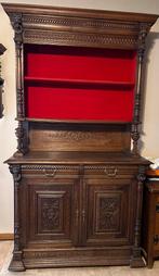 Zeer oude kast, Ophalen