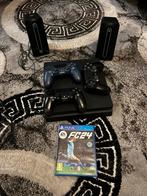 PlayStation 4 Slim, inclusief 3controllers + Kabels +Fifa 24, Games en Spelcomputers, Ophalen, Zo goed als nieuw, Met 3 controllers of meer