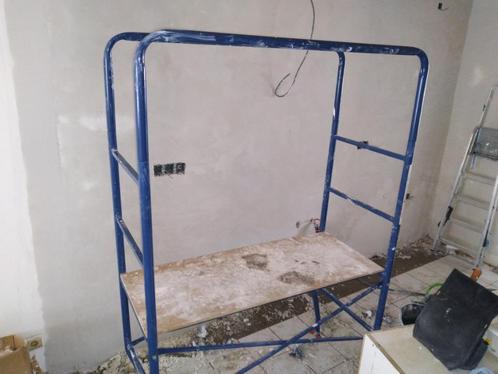 Echaffaudage roulant à louer, Doe-het-zelf en Bouw, Steigers, Gebruikt, Rolsteiger of Kamersteiger, Minder dan 2 meter, Ophalen