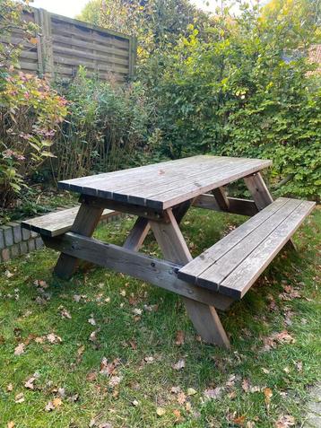 Super stevige picknicktafel beschikbaar voor biedingen