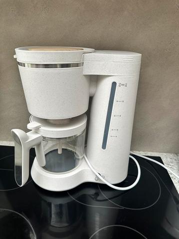 Philips koffiezet machine beige  beschikbaar voor biedingen