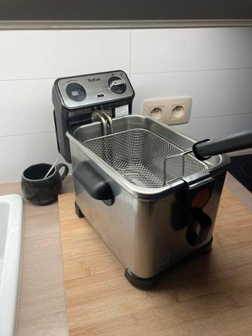 Tefal frietketel disponible aux enchères