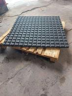 Dalles en caoutchouc pour ecurie / Box chevaux 1mx1mx4cm, Animaux & Accessoires, Kriden, Info@kriden.be, Belgique