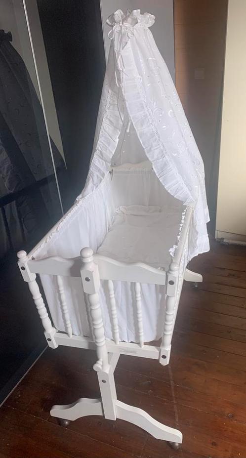 Wieg met hemel, beddegoed en matras, Kinderen en Baby's, Babywiegjes en Ledikanten, Zo goed als nieuw, Wieg, Ophalen