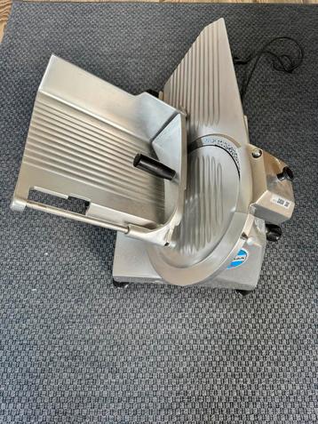 Vleessnijmachine Sirman 300 beschikbaar voor biedingen