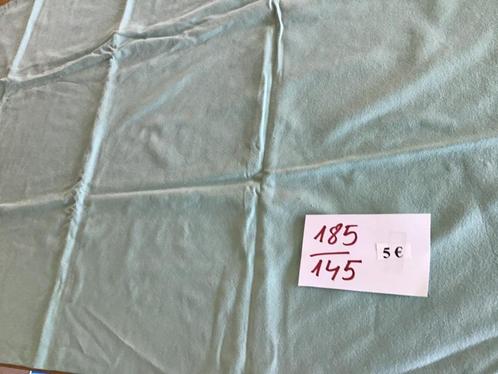 tafelkleed 185 cm op 145 cm voor 5 euro, Huis en Inrichting, Tafelkleden, Zo goed als nieuw, Ophalen of Verzenden