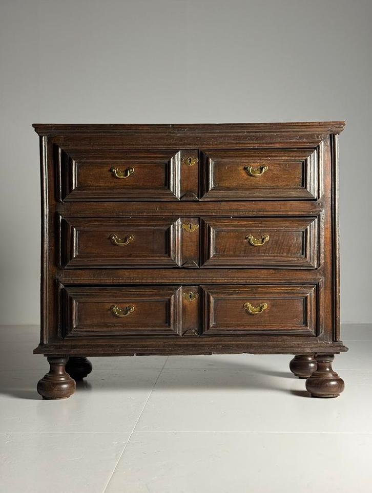 Engelse Ladekast 17e eeuw antiek, Enfants & Bébés, Chambre d'enfant | Commodes & Armoires, Comme neuf, Enlèvement