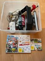 Nintendo Wii noire avec 4 manettes et 4 jeux et du homebrew, Games en Spelcomputers, Ophalen of Verzenden, Gebruikt, Met 3 controllers of meer