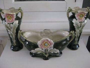 ART NOUVEAU 2 vazen + cachepot QUAREGNON L'ABEILLE beschikbaar voor biedingen