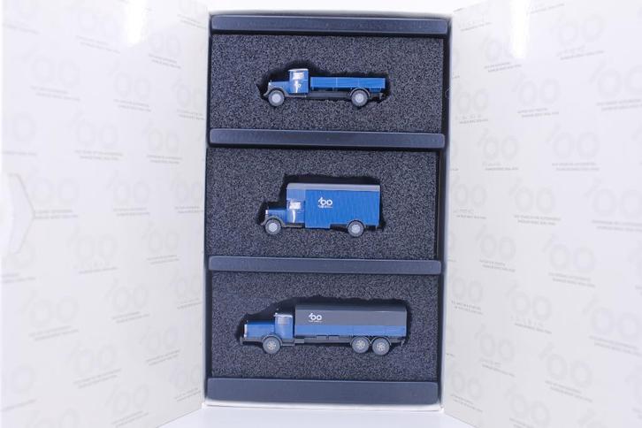 Wiking 100 ans Mercedes-Benz 1/87 3 modèles dans un coffret, Hobby & Loisirs créatifs, Voitures miniatures | 1:87, Utilisé, Bus ou Camion
