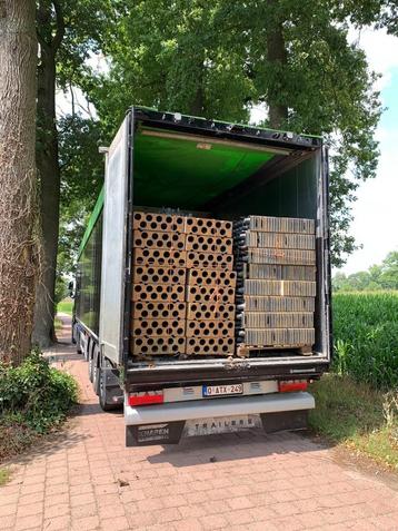 9 Gaats aarbeien tray beschikbaar voor biedingen