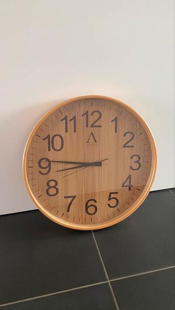 Wandklok ANDREA House beschikbaar voor biedingen