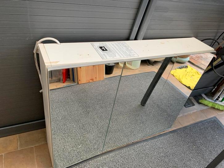 Farmacie le Fournier, Maison & Meubles, Salle de bain | Meubles de Salle de bain, Utilisé, Enlèvement