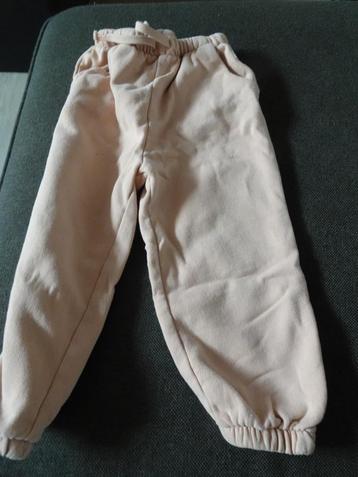 pantalon de survêtement rose (Next) Taille 104, Pantalon, Enlèvement ou Envoi, Comme neuf, Next