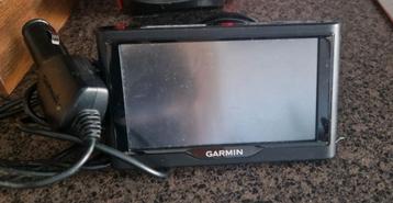 Gps Garmin + adapter 12v voor auto beschikbaar voor biedingen