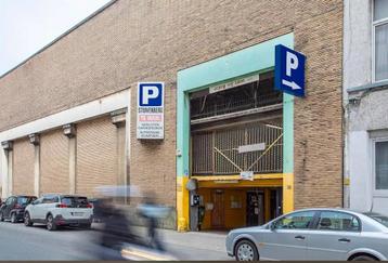 Overdekte autostaanplaats beschikbaar voor biedingen