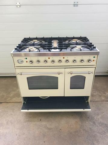 Zeer goed staat Boretti crème kleur fornuis 5,pits 90cm oven beschikbaar voor biedingen