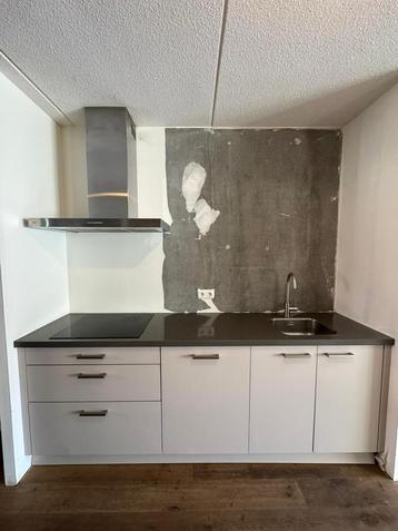 Nette Dubbelwandige keuken + Pelgrim + GEDEMONTEERD beschikbaar voor biedingen