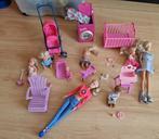 Barbie set met kindjes - babysitting, Kinderen en Baby's, Ophalen of Verzenden, Gebruikt, Barbie