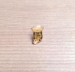 PIN - C.S. MENNECY FOOT - FOOTBALL - VOETBAL, Envoi, Utilisé, Sport, Insigne ou Pin's